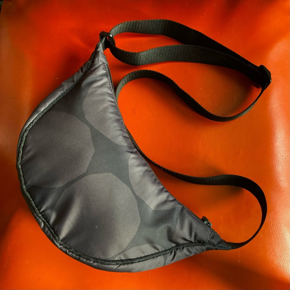 UNIQLO x Marimekko Round Mini Shoulder Bag, charcoal gray, crescent, crossbody